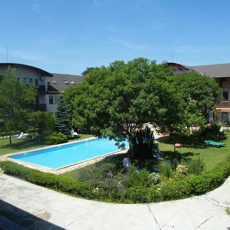 Appartamento Dorina Apartman Balatonlelle Esterno foto