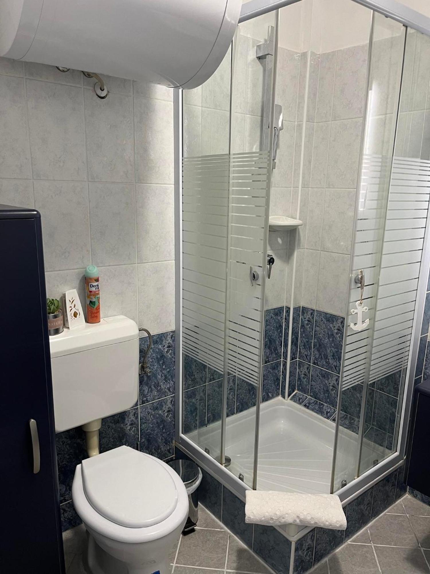 Appartamento Dorina Apartman Balatonlelle Esterno foto